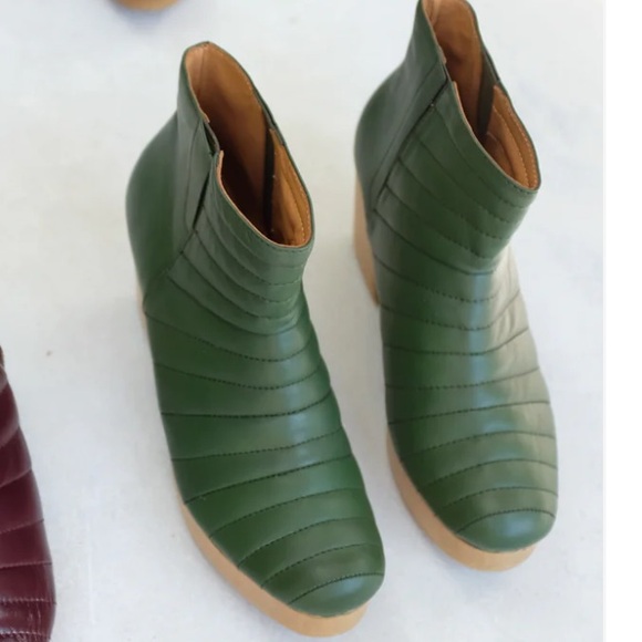 Beklina Ribbed Boot Clog Biophilia - Picture 3 of 11